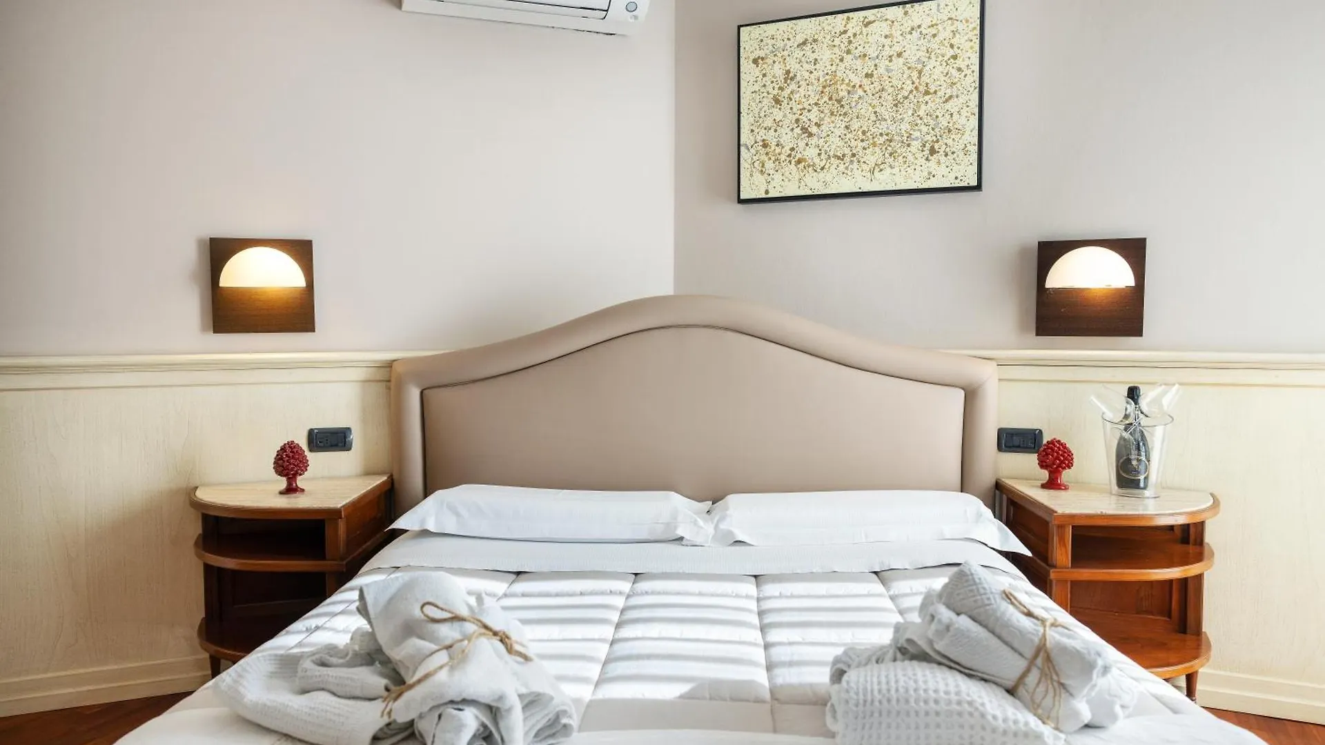 Bed & Breakfast Villa Le Rose - 5 Minuti Dal Mare E Misano World Circuit Misano Adriatico Italy